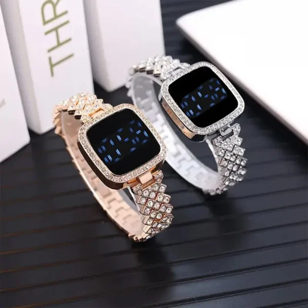 New Trend Fashion Steel Chain Daimond women Watch (P-611)