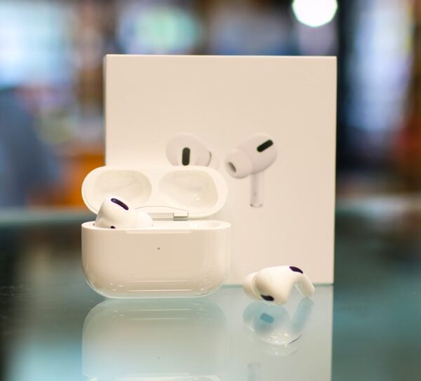 Apple Air Pods Pro (2nd Gen) Active Noise Cancelling (p-302) - Image 2